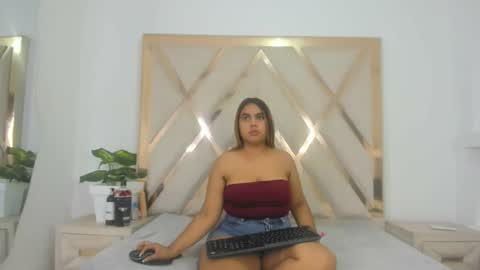 valentinaasm online show from March 27, 12:16 pm