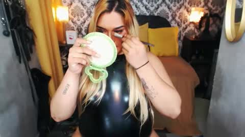 valentinadom95 online show from March 5, 2:57 am