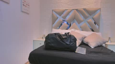 Snapshot of valentinasu_ chatting on June 5, 11:38 am VALENTINA online show from June 5, 11:38 am