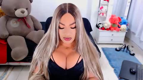 Snapshot of valentinaxqueen chatting on September 28, 8:58 pm online show from September 28, 8:58 pm