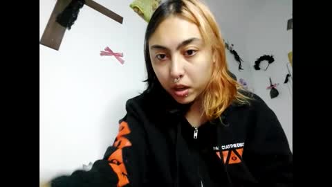 ValentineKitty online show from December 2, 3:23 am