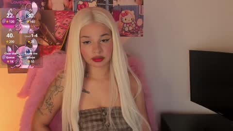 Danielle  Please help me to reach 300 thumbs up online show from February 6, 2:58 pm