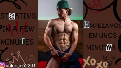 Snapshot of valentino_2201 chatting on June 7, 2:27 am Valentino - 15 OFF valentino2201 online show from June 7, 2:27 am