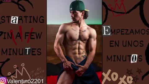 Snapshot of valentino_2201 chatting on June 11, 11:58 pm Valentino - 15 OFF valentino2201 online show from June 11, 11:58 pm