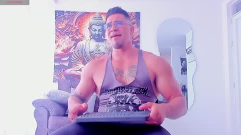    online show from December 22, 5:21 pm