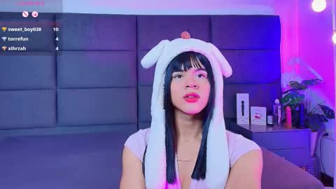 valentino moon online show from January 13, 3:01 am