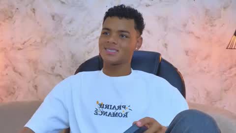valentino_thompson online show from October 5, 7:56 pm