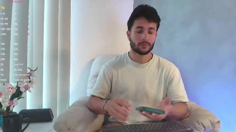 Valentino online show from February 18, 7:41 pm