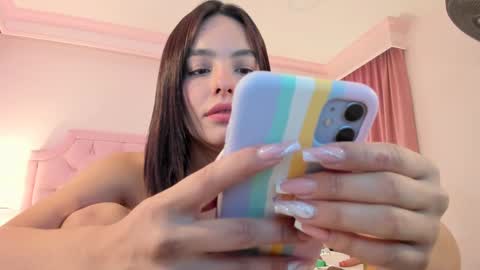 Snapshot of valentoro1 chatting on December 6, 3:33 pm Vale Toro online show from December 6, 3:33 pm