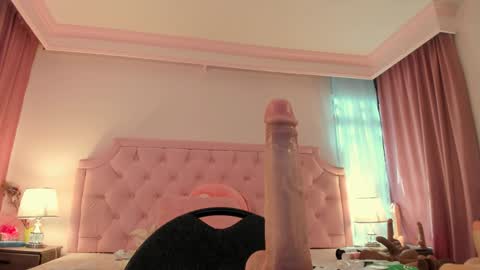 Snapshot of valentoro1 chatting on December 7, 2:46 pm Vale Toro online show from December 7, 2:46 pm
