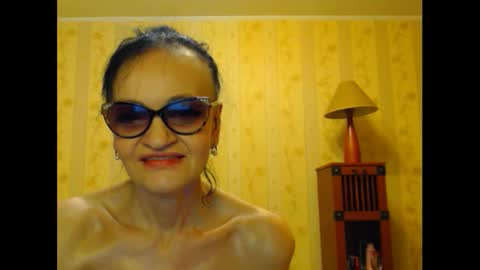 Snapshot of valenttijm3851 chatting on February 6, 12:05 pm valentijm online show from February 6, 12:05 pm