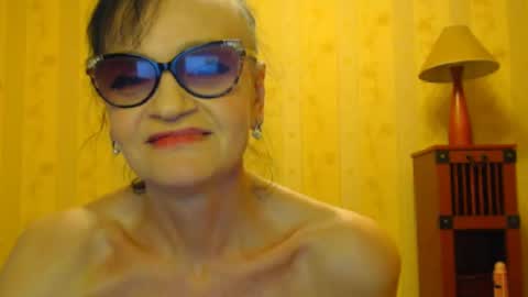 Snapshot of valenttijm3851 chatting on March 4, 1:06 pm valentijm online show from March 4, 1:06 pm