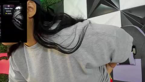 valeri_harpers4 online show from March 18, 12:36 am