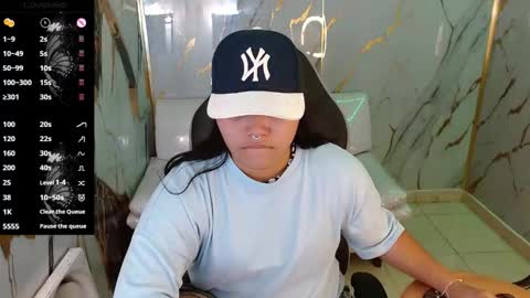 valeri_harpers4 online show from March 22, 1:25 pm