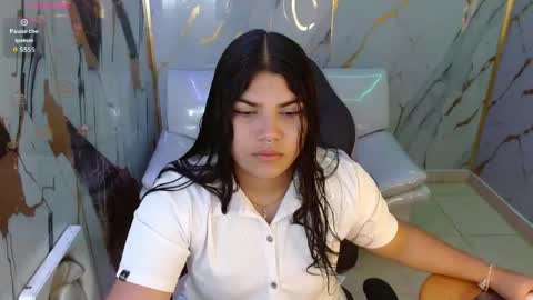 valeri_harpers4 online show from April 9, 5:18 am