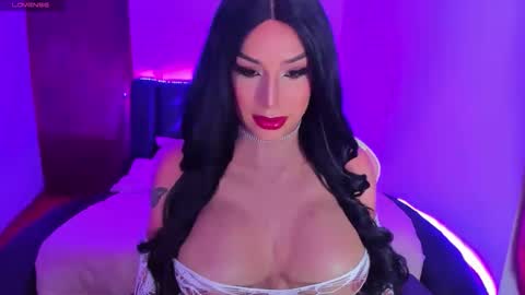 valeri_hilton online show from February 11, 12:37 am