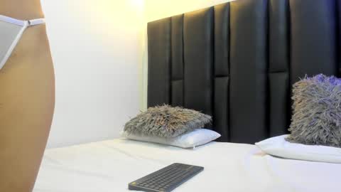 valeri_tafur online show from February 2, 10:57 am