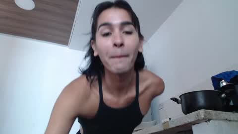 Snapshot of valeria032 chatting on April 24, 3:14 pm valeria online show from April 24, 3:14 pm