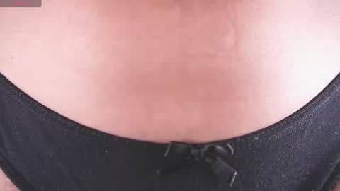 Snapshot of valeria_777_ chatting on June 26, 7:29 pm Valeria online show from June 26, 7:29 pm