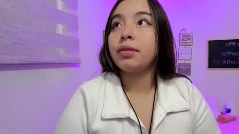 Snapshot of valeria_cherry chatting on May 16, 10:36 am valeria online show from May 16, 10:36 am