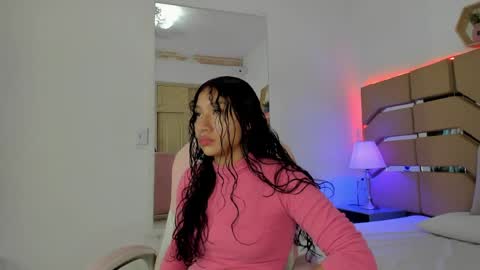 valeria_usuga online show from May 8, 11:26 am