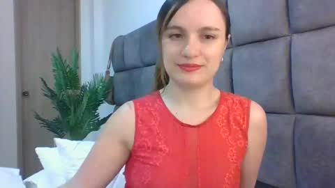 valeriafrannco online show from February 4, 6:46 am