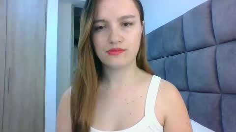 valeriafrannco online show from February 26, 3:21 am