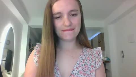 valeriafrannco online show from November 18, 10:03 pm