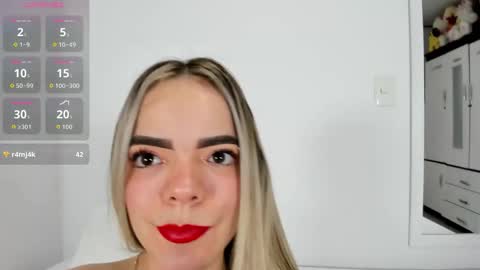 valerialoren online show from October 1, 3:34 am