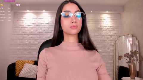 Snapshot of valeriavelvet chatting on March 10, 6:01 pm Vale online show from March 10, 6:01 pm