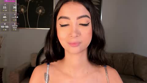 Snapshot of valeriavelvet chatting on September 11, 12:05 pm Vale online show from September 11, 12:05 pm