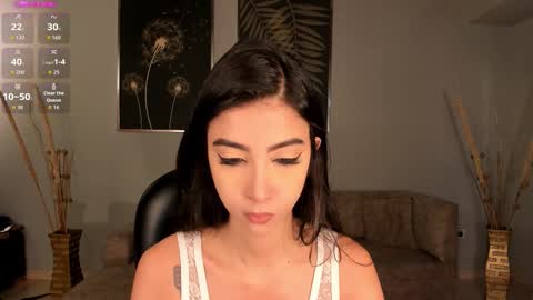 Snapshot of valeriavelvet chatting on September 12, 12:05 pm Vale online show from September 12, 12:05 pm