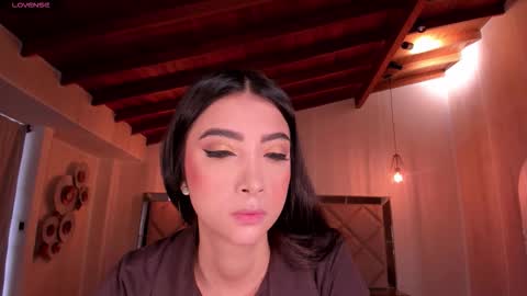 Snapshot of valeriavelvet chatting on October 7, 12:02 pm Vale online show from October 7, 12:02 pm