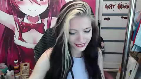 Snapshot of valeriaxkiss chatting on May 5, 2:36 pm ValeriaXKiss online show from May 5, 2:36 pm