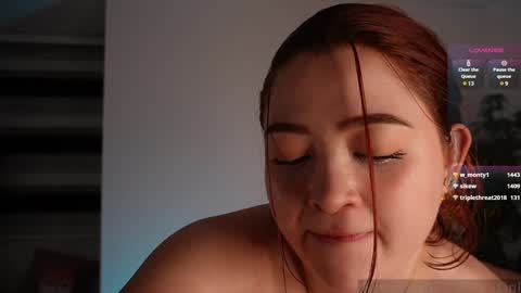 valerie07 online show from December 16, 7:15 am