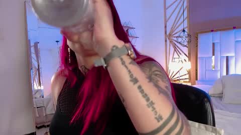 Valerie  online show from April 2, 2:09 am