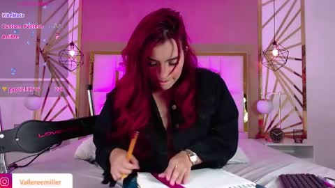 Snapshot of valerie__miller_ chatting on May 3, 3:34 am Valerie online show from May 3, 3:34 am