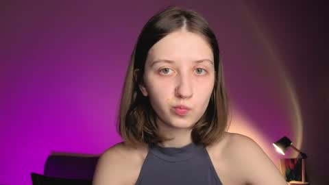 Kristi moony online show from April 8, 9:15 pm