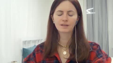 valerie_rose777 online show from January 6, 6:52 pm