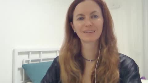 valerie_rose777 online show from October 31, 8:21 pm