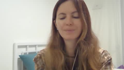 valerie_rose777 online show from November 6, 8:10 pm