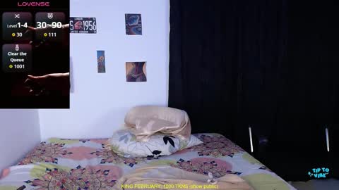 Snapshot of valerie_smile chatting on February 3, 5:38 am Valerie online show from February 3, 5:38 am