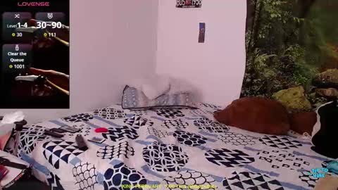 Snapshot of valerie_smile chatting on February 11, 10:15 pm Valerie online show from February 11, 10:15 pm