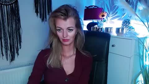 Snapshot of valerieluvsugar chatting on December 30, 8:58 pm Valerie online show from December 30, 8:58 pm