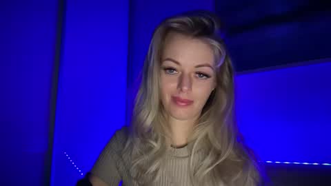 Snapshot of valerieluvsugar chatting on January 7, 10:01 pm Valerie online show from January 7, 10:01 pm