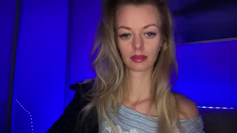 Snapshot of valerieluvsugar chatting on January 19, 11:03 am Valerie online show from January 19, 11:03 am