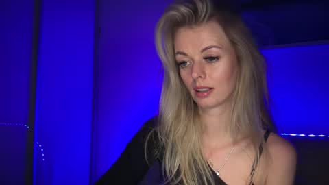 Valerie  online show from April 18, 7:07 pm