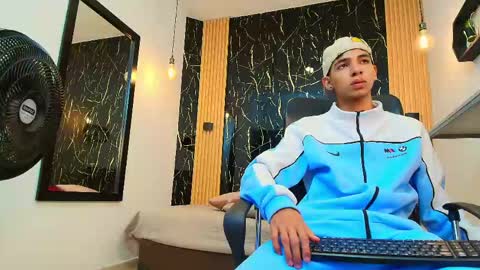 VALERIO  online show from May 13, 2:42 am