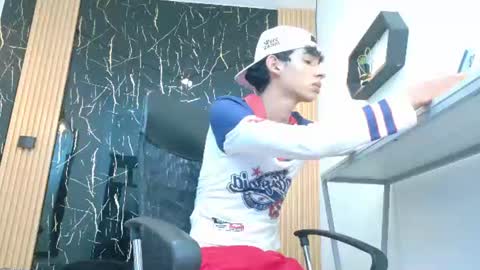VALERIO  online show from July 17, 2:51 am