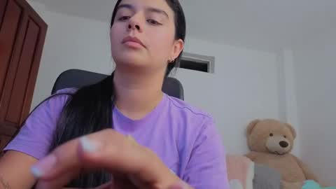 Snapshot of valerihouse_ chatting on May 12, 12:52 am valerihouse_ online show from May 12, 12:52 am